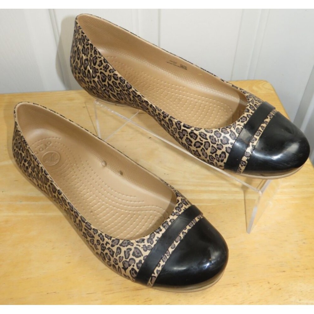 Crocs Women’s Size 10 Leopard Print Cap Toe Slip On Ballet Flats (200681)